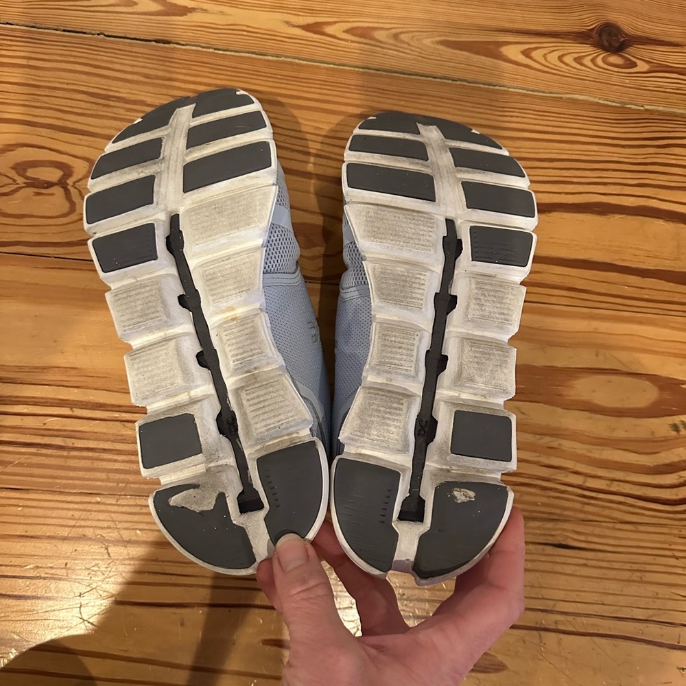 On Cloud Women's Sneakers in Light Gray/White - Picture 5 of 5